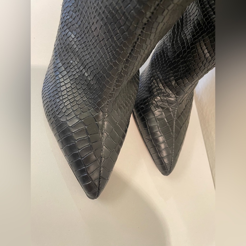 SCHUTZ Maryana Wide Croc Black Textured Heels Boots Size 8.5 - Picture 7 of 9